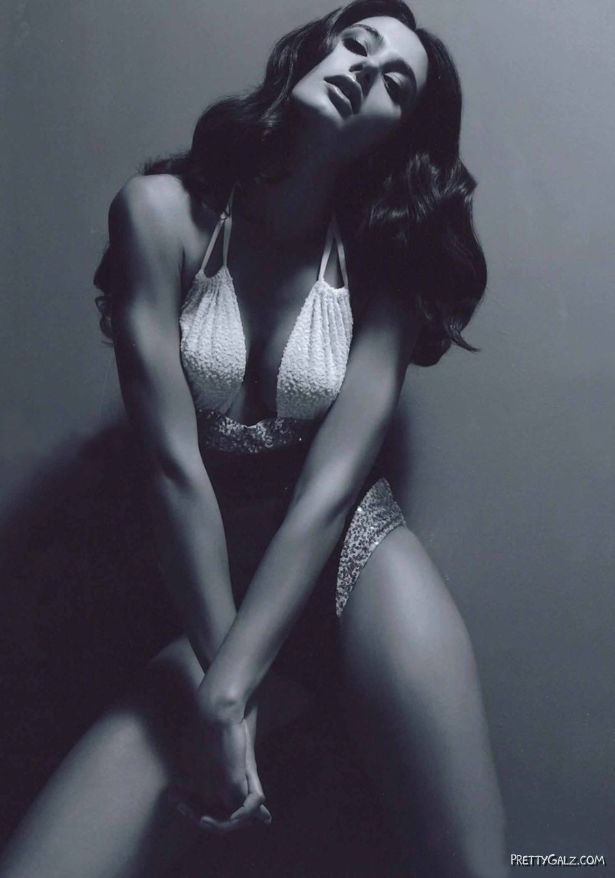 Awesome Nargis Fakhri Photo Gallery
