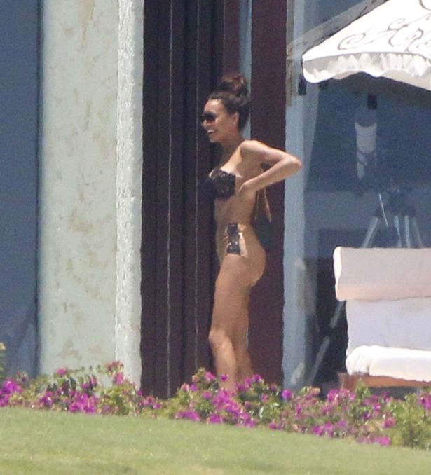 Naya Rivera On A Vacation In Cabo