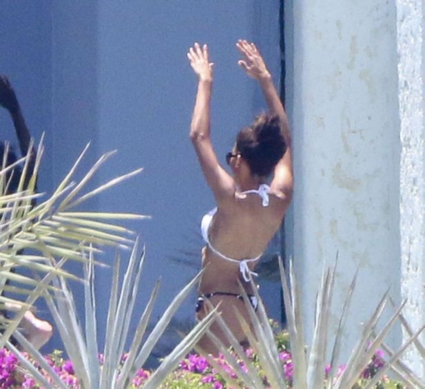 Naya Rivera On A Vacation In Cabo