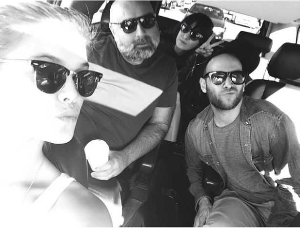 Nina Agdal On Instagram, Twitter, Facebook Pictures